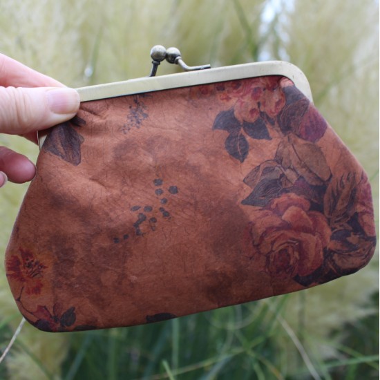 Miranda clip purse with card slots